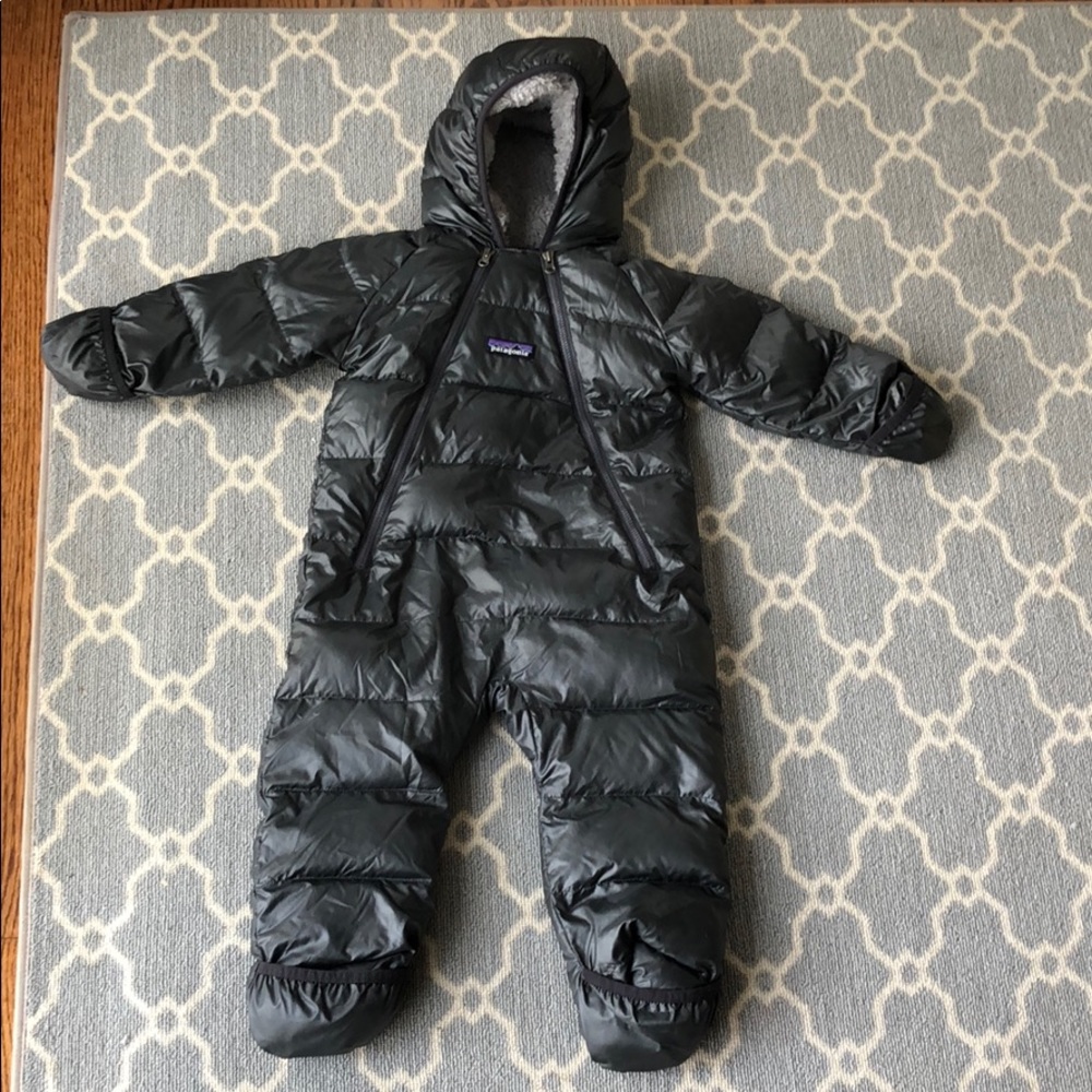 Grey Patagonia hi-loft sweater down bunting